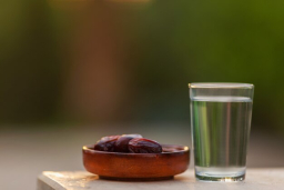 glass-of-water-and-iftar-dry-dates-on-plate-ready-to-eat-for-iftar-timeislamic-religion-and-ramadan_511779-498.jpg